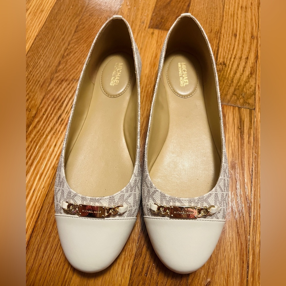 New Michael Kors vanilla ballet flats MK min…